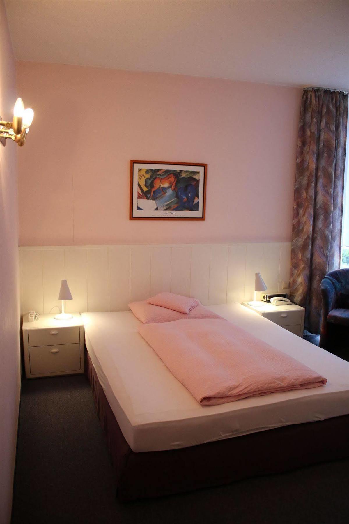 ברלין Hotel Azur מראה חיצוני תמונה